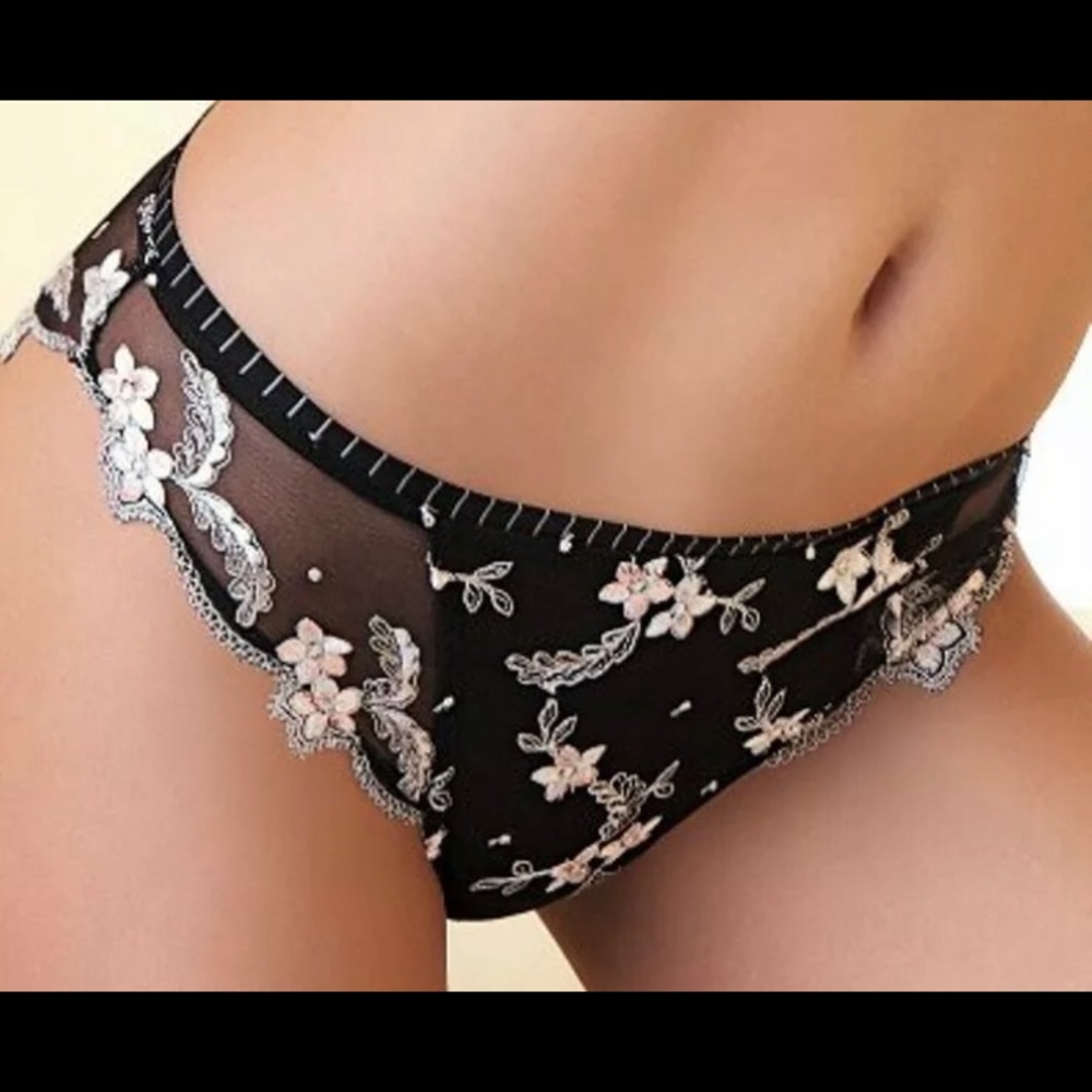 Lise Charmel Thong